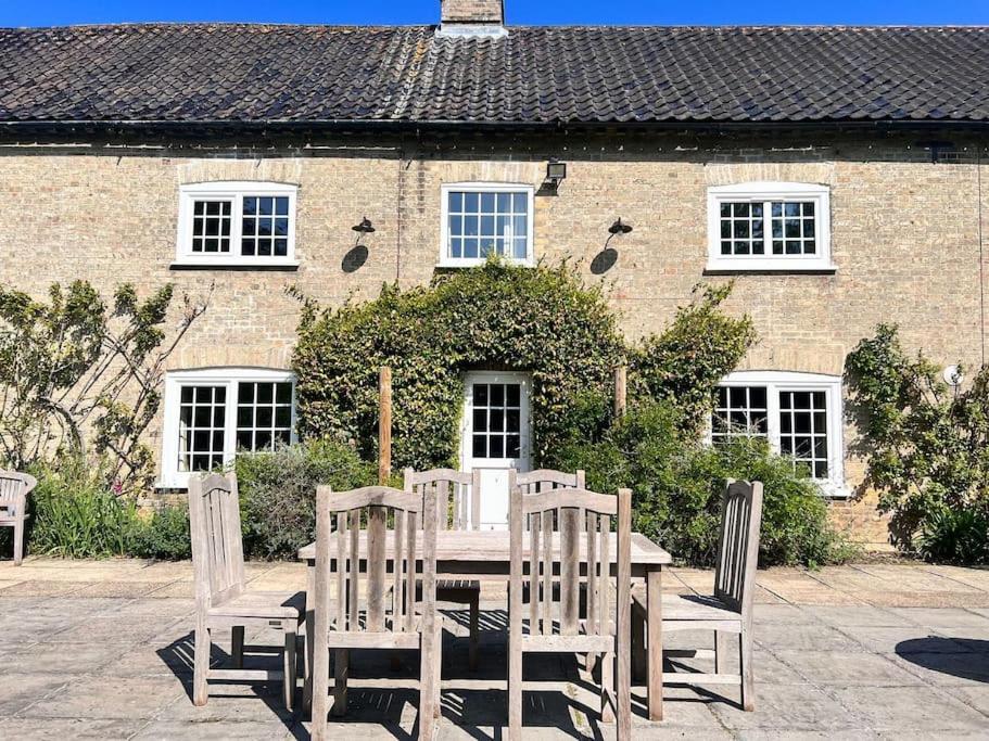 Stunning Manor Farmhouse Villa Ellingham  Exterior foto